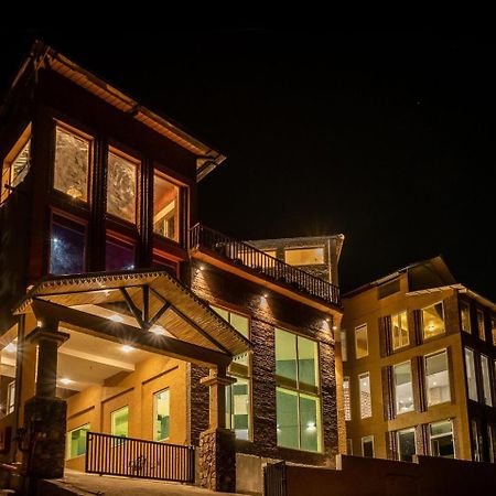 Tiaraa Jujurana Resort T Pathyar 외부 사진