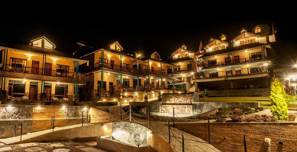 Tiaraa Jujurana Resort T Pathyar 외부 사진
